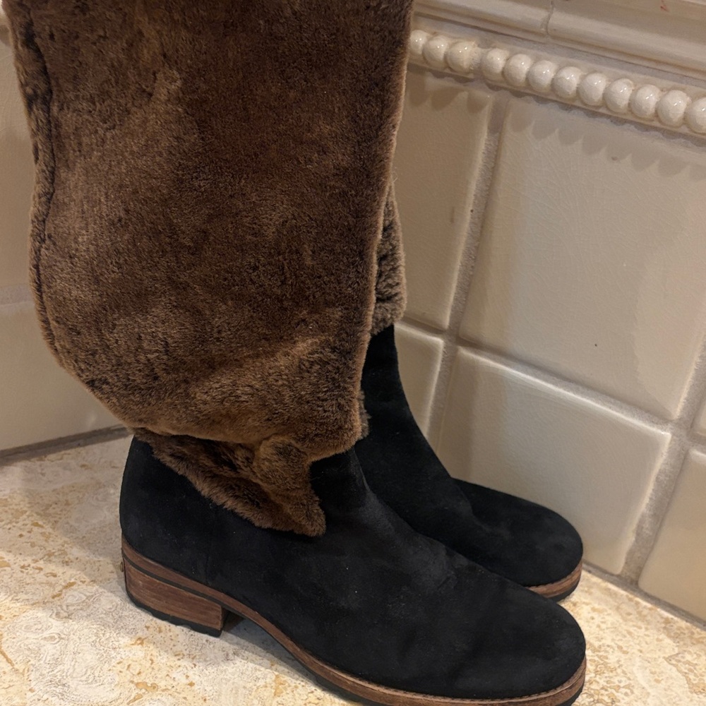 UGG Black and Brown Winter Boots -metal logo - beautiful